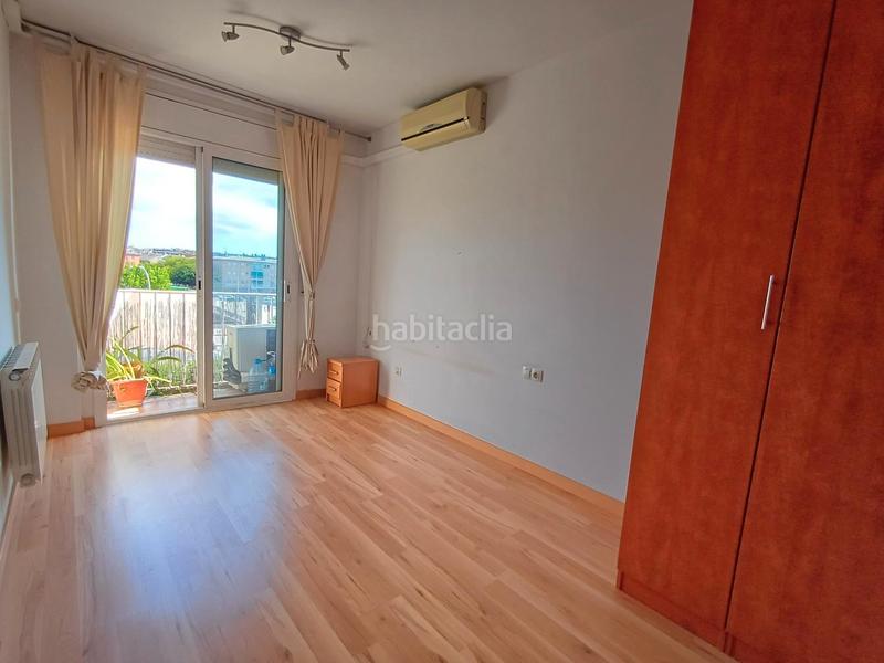 Foto ba3f90d5-96ee-45b0-b46a-ead40d328c1e. Piso Egara. piso de 2habs. + 1baño + balcón + plaza de parquing en Terrassa