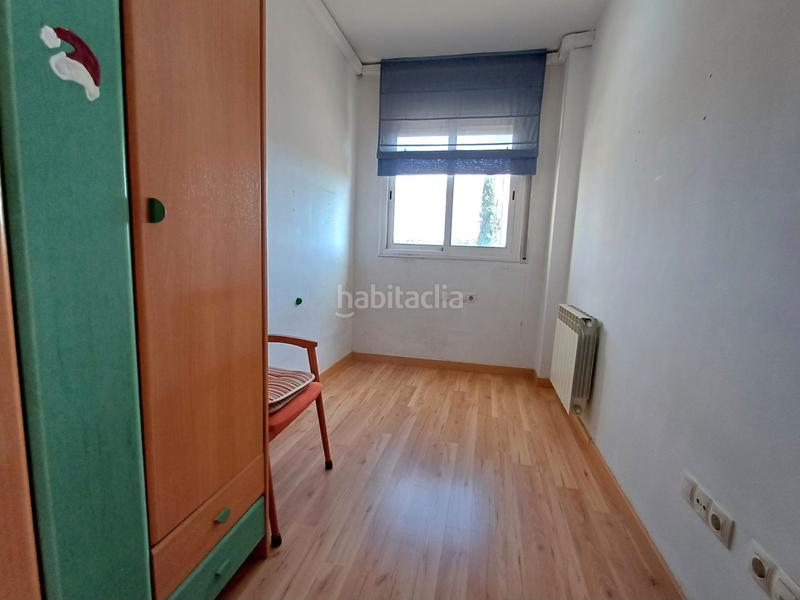 Foto f4381a01-eab5-4fa0-a3f0-8b8c55f38d01. Piso Egara. piso de 2habs. + 1baño + balcón + plaza de parquing en Terrassa
