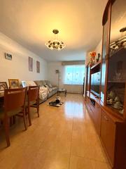 Pis  Carrer de balmes. Zona torrent d'en pere parres. piso de 4habs + 1 baño + aseo en