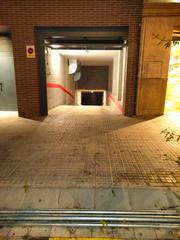 Miete Autoparkplatz in Avinguda de l'abat marcet 290. Plaza de parking disponible en alquiler