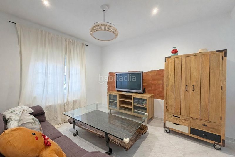 Foto f8eb663f-5de0-412d-9570-4652a54e8f2d. Casa adossada amb calefacció aparcament a Gràcia Sabadell