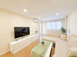 Piso  Carrer del germà joaquim. Can palet. luminoso piso de 4habs. + 1baño + balcón