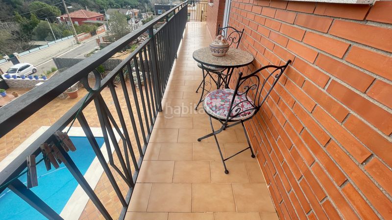 Foto 0189c00c-fb2d-4271-a67d-5d7a2682c908. Xalet amb xemeneia calefacció aparcament piscina a Rubí