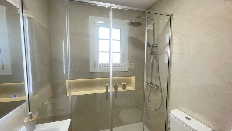 Foto 24ce8a63-26c6-4148-bd04-44947fab5492. Xalet amb xemeneia calefacció aparcament piscina a Rubí