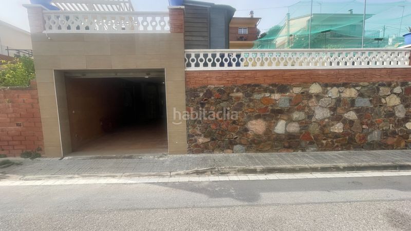 Foto 529104a1-8eb3-44d3-a0b6-a7a355c3ccd7. Xalet amb xemeneia calefacció aparcament piscina a Rubí