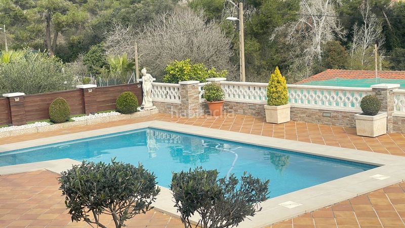 Foto 5d97ad26-4c7f-4080-aba7-b9e8bb52ae29. Xalet amb xemeneia calefacció aparcament piscina a Rubí