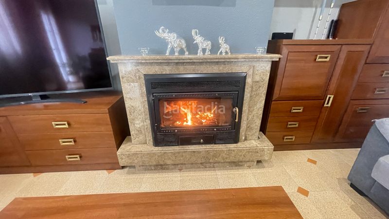 Foto 7c2c7ef2-26ee-4d5b-be95-0b115cc2af31. Xalet amb xemeneia calefacció aparcament piscina a Rubí