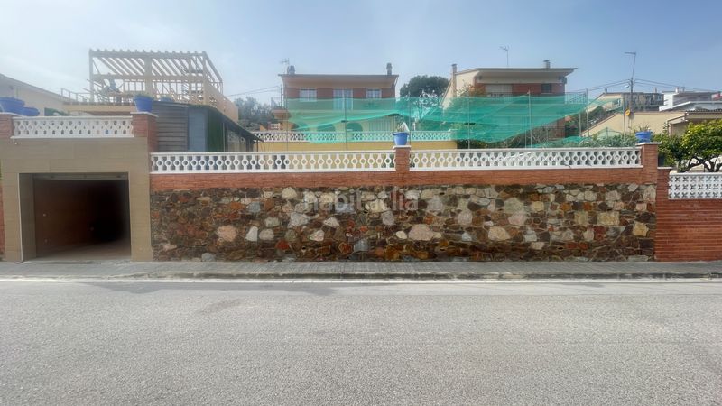 Foto aa1a0dd8-cfc0-4247-a1f0-a3dc72b07d5d. Xalet amb xemeneia calefacció aparcament piscina a Rubí