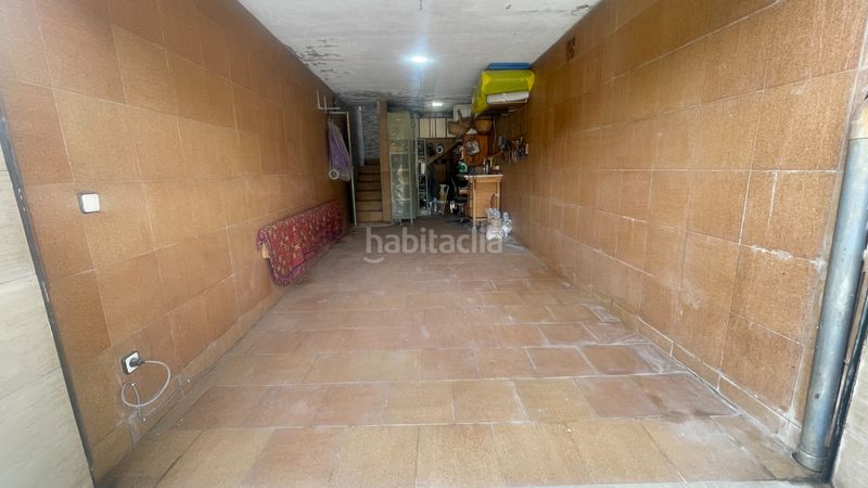 Foto e0869d1d-18c0-4d3f-9ed8-952e78fb7046. Xalet amb xemeneia calefacció aparcament piscina a Rubí