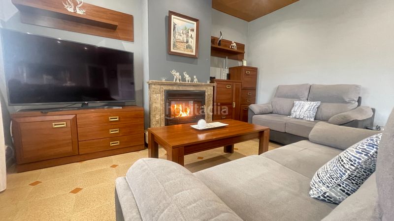 Foto ed37b126-b004-40ba-b6cc-e4dc1f91ab5f. Xalet amb xemeneia calefacció aparcament piscina a Rubí