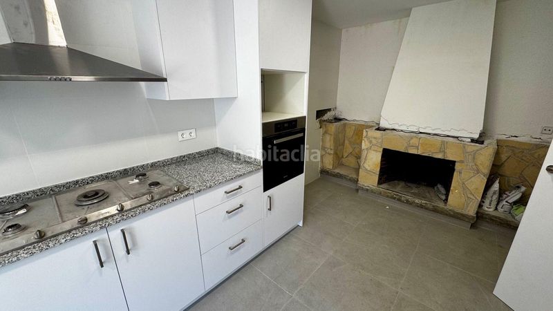Foto 59b94969-f625-4543-bbaf-f1b83099ddd2. Casa adossada amb xemeneia calefacció aparcament a Terrassa