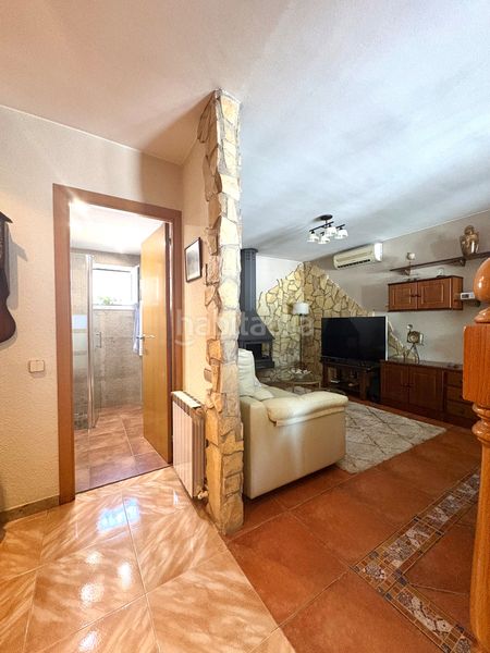 Foto a3b704ff-d43e-4f0f-a6f6-08e0e39a4fe2. Casa amb xemeneia calefacció aparcament piscina a Viladecavalls