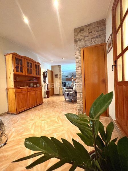 Foto a424d438-8abd-44ef-afdc-b18a11d46162. Casa amb xemeneia calefacció aparcament piscina a Viladecavalls