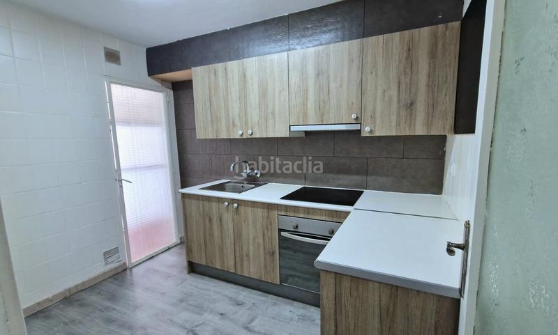 Foto 7e49ec1e-9c1a-4871-8b10-791db38fb20c. Ático  en venta en zona concordia, en Concòrdia Sabadell