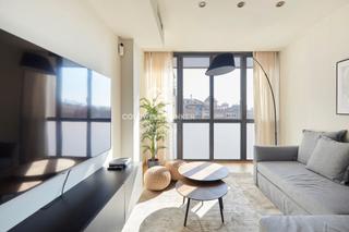 Location Appartement  Carrer de balmes. Luminoso piso en cuarta planta en calle balmes – totalmente amue