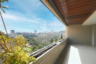 Alquiler Piso  Carrer de ferran agulló. Exclusivo reformado con vistas únicas al turó park, barcelona