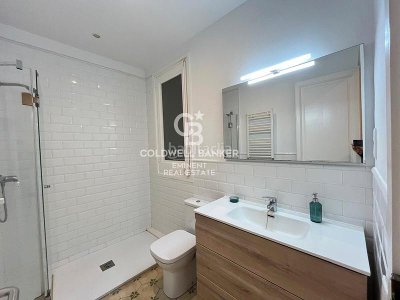 Foto 10d3e013-bb3e-4186-a841-e276e1e66e5f. Alquiler piso alquiler temporal - vivienda de 3 habitaciones en el corazón – calle marina en Barcelona