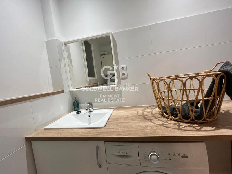 Foto 658c85e9-794c-4fd6-89d8-32f24efd1091. Alquiler piso alquiler temporal - vivienda de 3 habitaciones en el corazón – calle marina en Barcelona