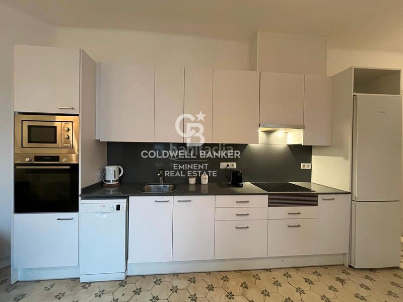 Foto 74489383-8309-4b9d-85ab-aad0db4667ed. Alquiler piso alquiler temporal - vivienda de 3 habitaciones en el corazón – calle marina en Barcelona