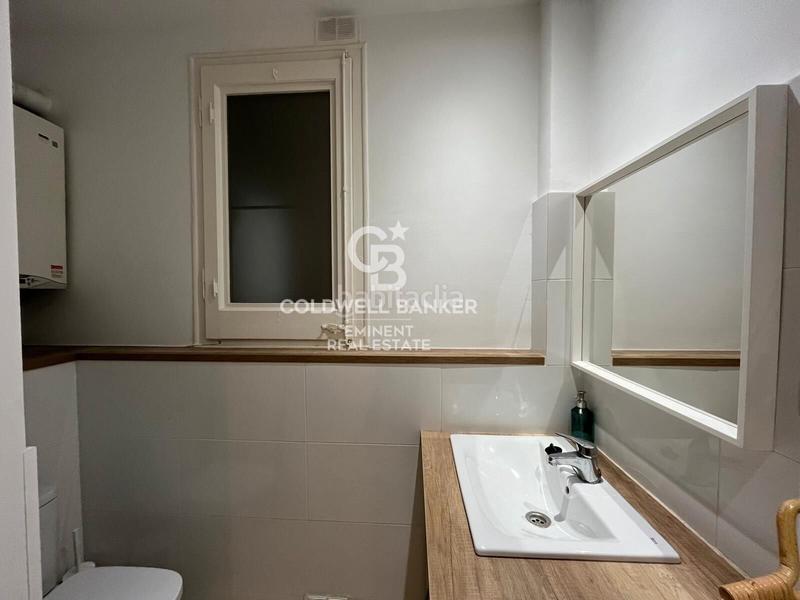 Foto fe058ea2-a98a-4b1c-ad82-3b2c8c3eb78b. Alquiler piso alquiler temporal - vivienda de 3 habitaciones en el corazón – calle marina en Barcelona