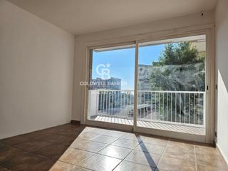 Pis  Passeig de la vall d'hebron. Luminoso piso a reformar en passeig de la vall dhebron