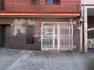 Local commercial  Carrer de la mare de déu del coll. Inmueble con gran potencial: almacén, oficinas y vivienda en un