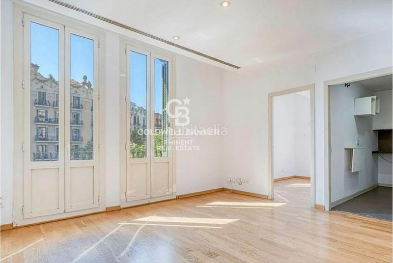 Foto ce4aef57-81d3-48e0-9917-fd76cf8394ac. Piso  luminoso en calle aribau en L´Antiga Esquerra de l´Eixample Barcelona