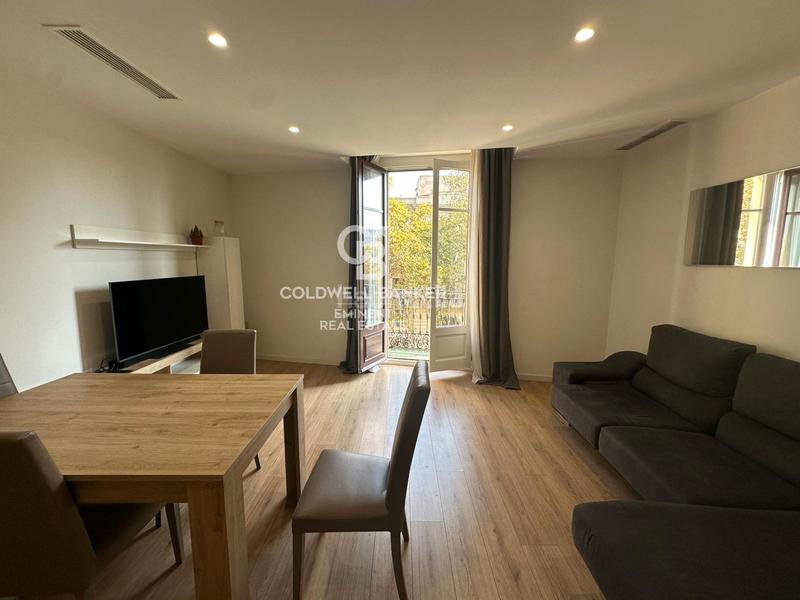 Foto 8b0b8dd9-caf6-41ac-b07f-3a5b751cf50f. Rent flat in Raval Barcelona