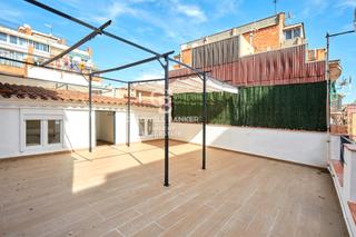 Edifici  Carrer del foc follet. Edificio reformado con 17 estudios y terrazas privadas en el bon