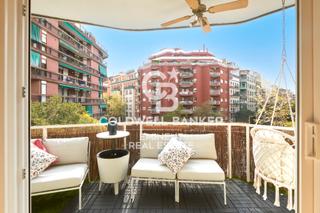 Appartement  Carrer de còrsega. Lujo contemporáneo junto a la sagrada família: diseño, luz y ter