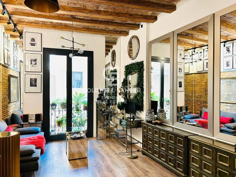 Foto 210fb400-ae66-487b-b90c-1d2a10d5c3c9. Location appartement dans St. Pere - Sta. Caterina - El Born Barcelona