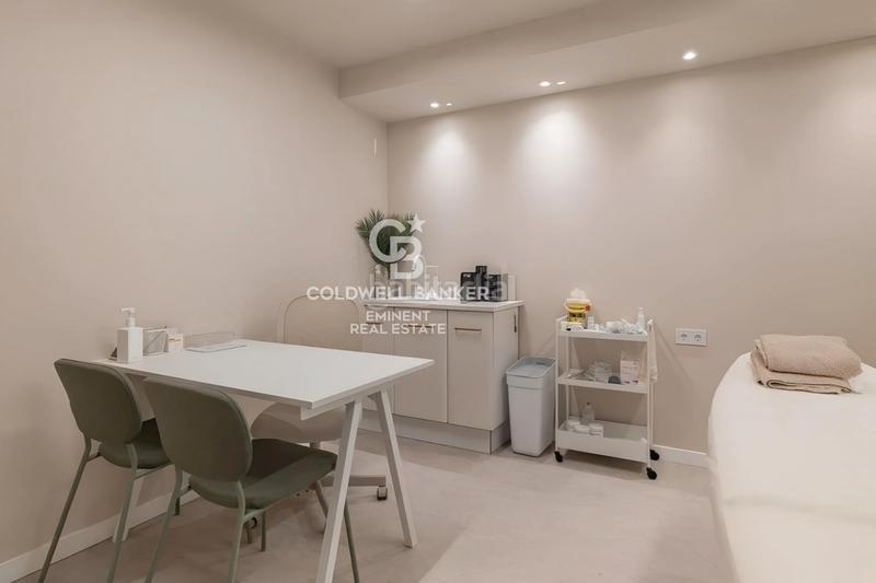 Foto 51002290-5240-4fb7-b561-2f5c30e19cf1. Local commercial avec chauffage dans Barri de les Corts Barcelona