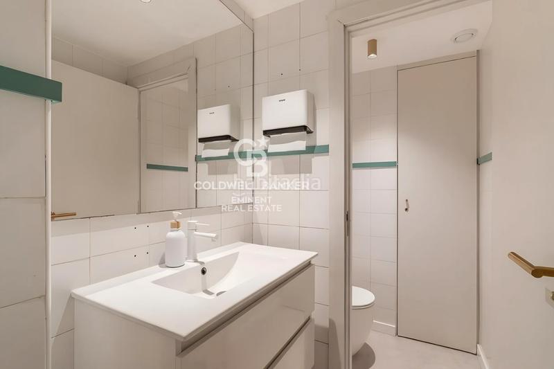 Foto 87391b49-a917-4690-bc7a-2c480dfbfeac. Local commercial avec chauffage dans Barri de les Corts Barcelona