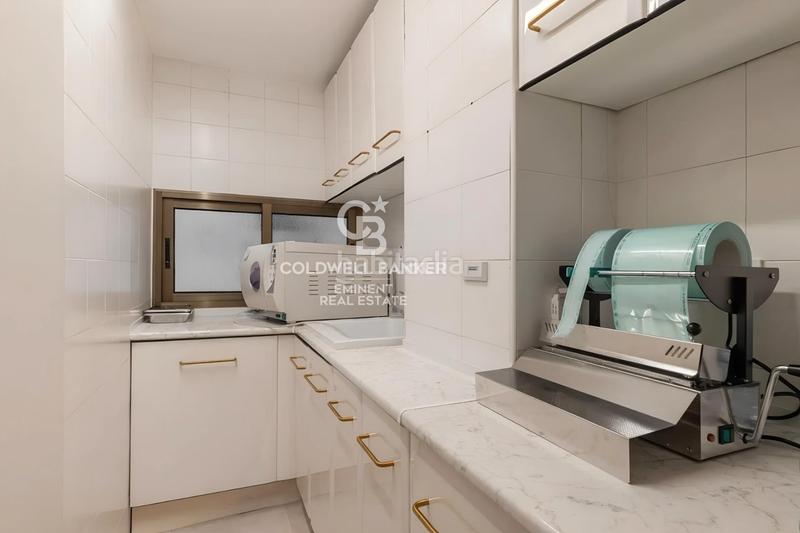 Foto abeede28-6538-4069-bed3-14a47b0e0f79. Local commercial avec chauffage dans Barri de les Corts Barcelona