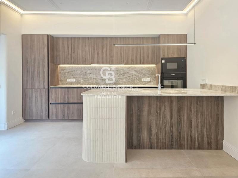 Foto 0399acd6-e8f1-4374-bbc7-f4bfd4292f65. Piso  totalmente reformado en calle parís en L´Antiga Esquerra de l´Eixample Barcelona