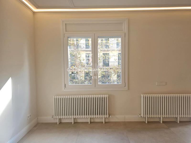 Foto 696605f8-04c0-47ee-a885-2d8b781fbebc. Piso  totalmente reformado en calle parís en L´Antiga Esquerra de l´Eixample Barcelona