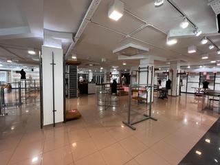 Location Local commercial à Plaza Crevillente - Antiguos Juzgados - El Asilo. Local comercial en plaza crevillente de 400m