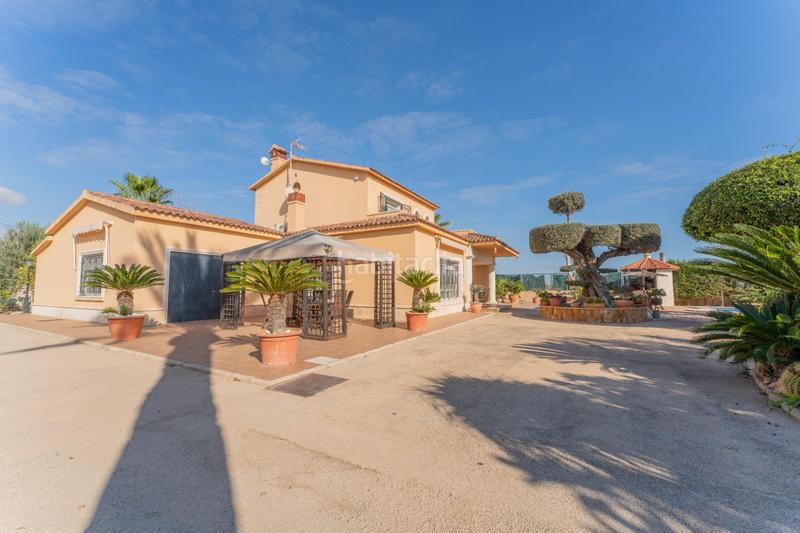 Foto 0e86db77-76fd-4d36-81d3-ec93a5800422. Chalet mit pool in Nou Altabix Elche / Elx