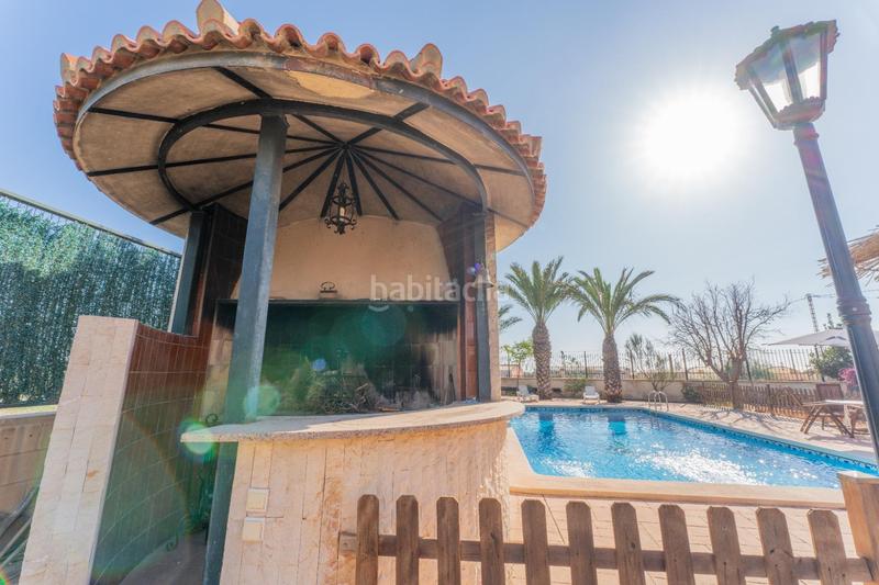 Foto 10bb8505-4b5d-4825-940d-4d41090c9fc6. Chalet mit pool in Nou Altabix Elche / Elx