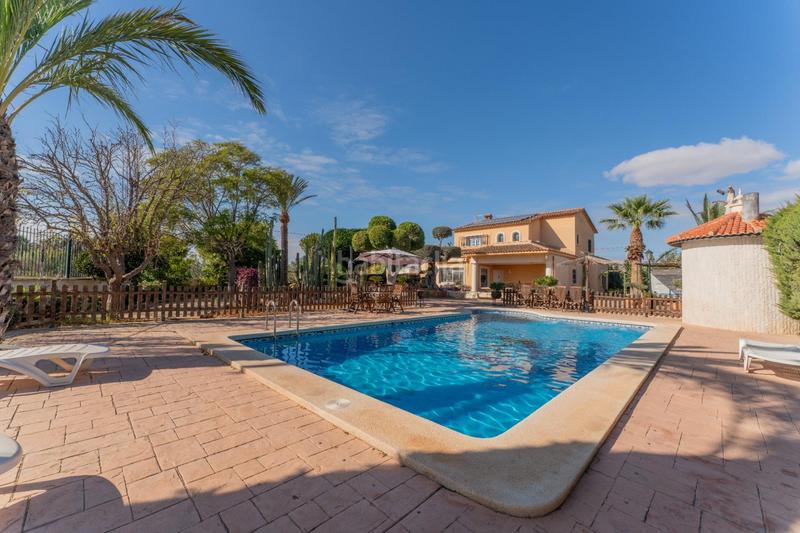 Foto a4979382-5e2f-4ec3-a0e4-f943fcf9fd75. Chalet mit pool in Nou Altabix Elche / Elx