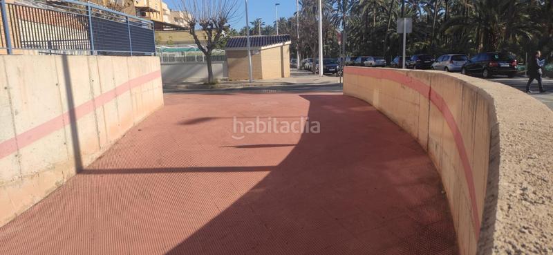 Foto 70827e7f-13df-44e9-97b3-e3eff7da4e82. Aparcament cotxe a El Travaló - Martínez Valero Elche / Elx