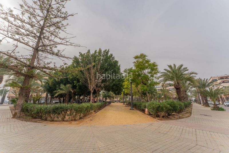 Foto 5c70aeb6-e003-4939-a0bf-0579961fe7b5. Local comercial a Las Bayas Elche / Elx