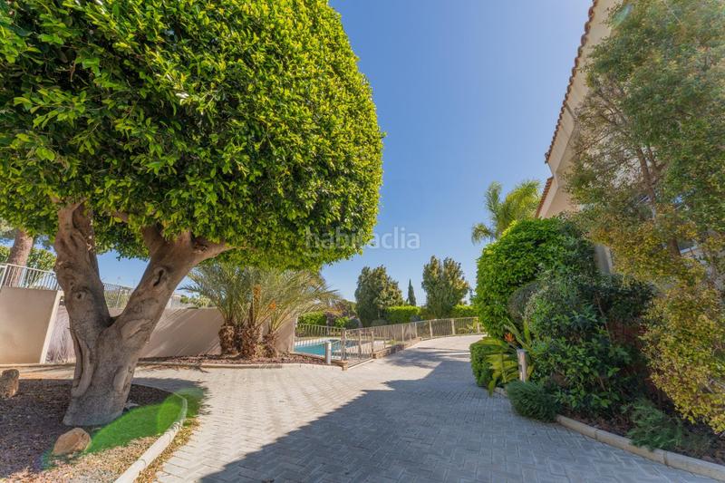 Foto 4bdfc9da-024d-49bc-9022-a504f3290119. Chalet avec chauffage parking piscine dans Peña de las Águilas Elche / Elx