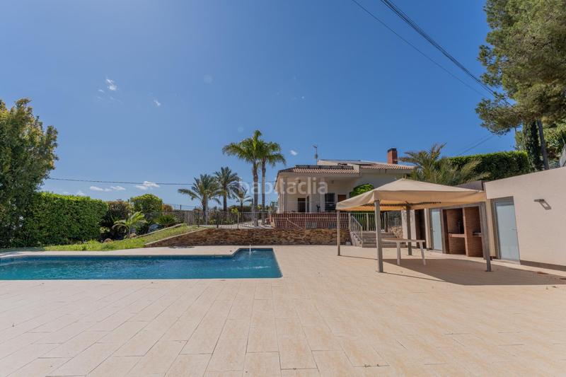 Foto e090c286-d47d-4d95-8d16-c3a8ae36c983. Chalet avec chauffage parking piscine dans Peña de las Águilas Elche / Elx