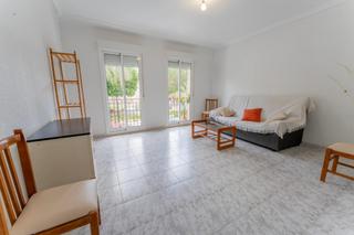 Planta baixa a Plaza Crevillente - Antiguos Juzgados - El Asilo. Entresuelo luminoso con vistas a zonas ajardinadas. plaza de gar