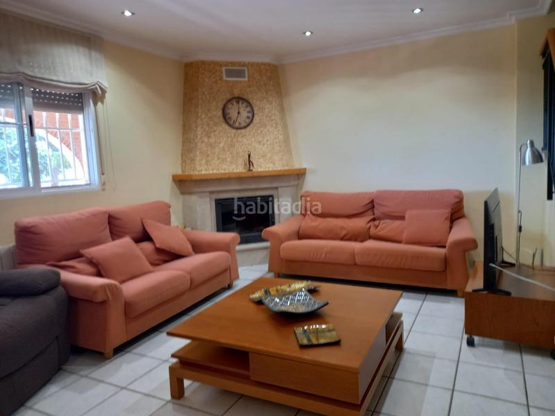 Foto ef622d22-f2f8-4932-bcac-73d9e58eb47a. Lloguer casa adossada amb aparcament a Jubalcoi Elche / Elx