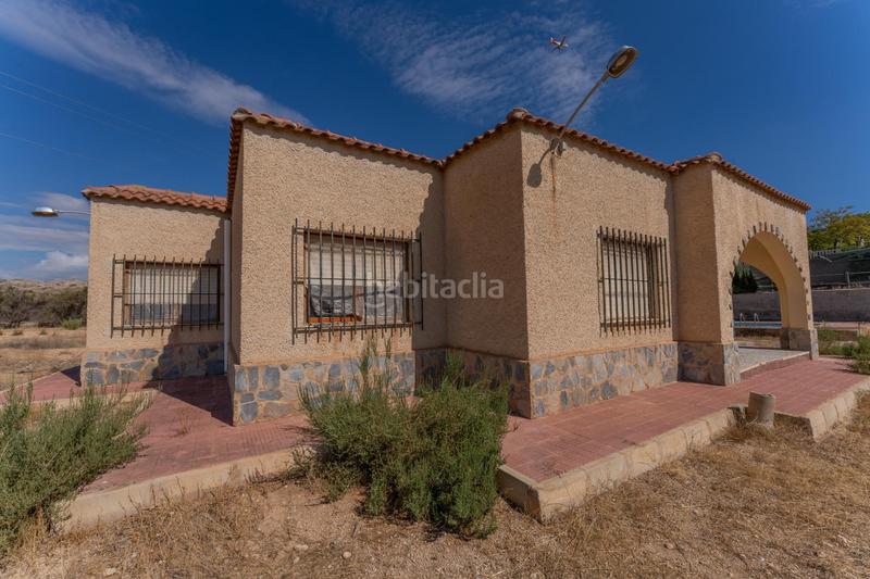 Foto fd797a54-227d-4012-a5f5-9e32147b646e. Xalet amb piscina a Jubalcoi Elche / Elx