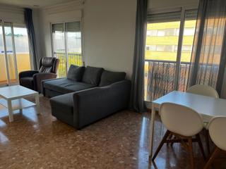Miete Etagenwohnung in Plaza Crevillente - Antiguos Juzgados - El Asilo. Alquiler de vivienda con plaza de garaje junto al corte ingles