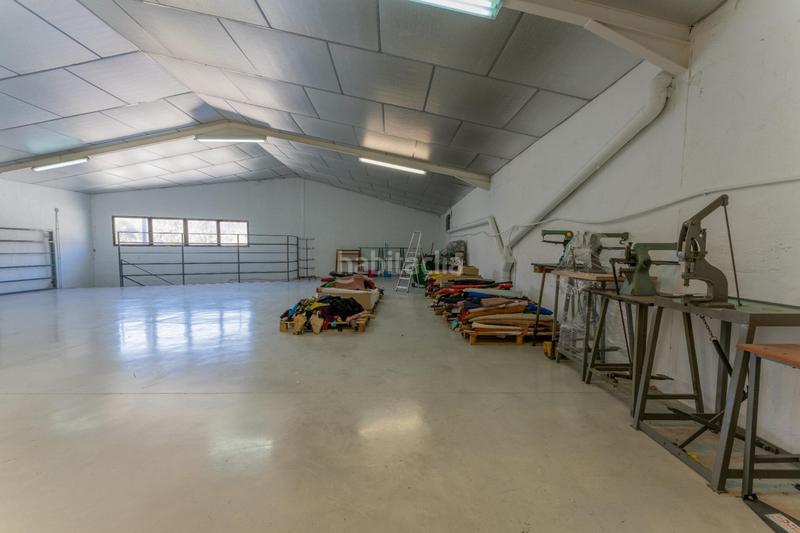 Foto 370d816e-60e4-4b6d-9855-42aa5477f13f. Fabrikhalle in Pedanías Este Aspe