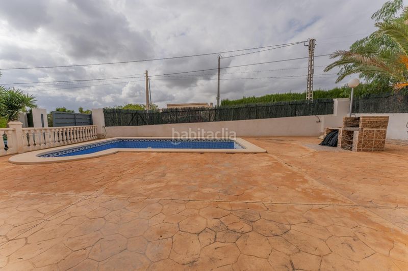 Foto 2bdb00a2-147f-4aa5-a734-afd1bc45f95d. Xalet amb aparcament piscina a Albatera